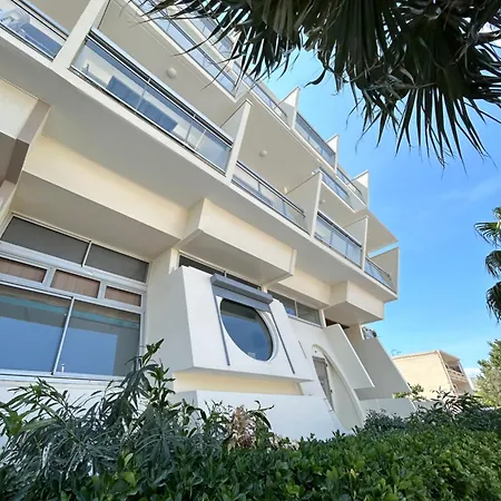 T3 1ere Ligne Carnon-plage 76m2 * موجيو